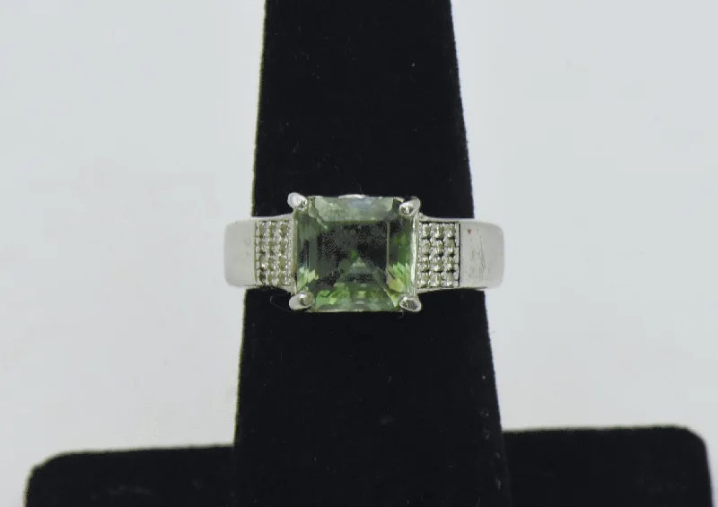 Simple Solitaire Rings For Classic Engagements-Vintage Sterling Silver Topaz and Green Glass Ring - Size 6