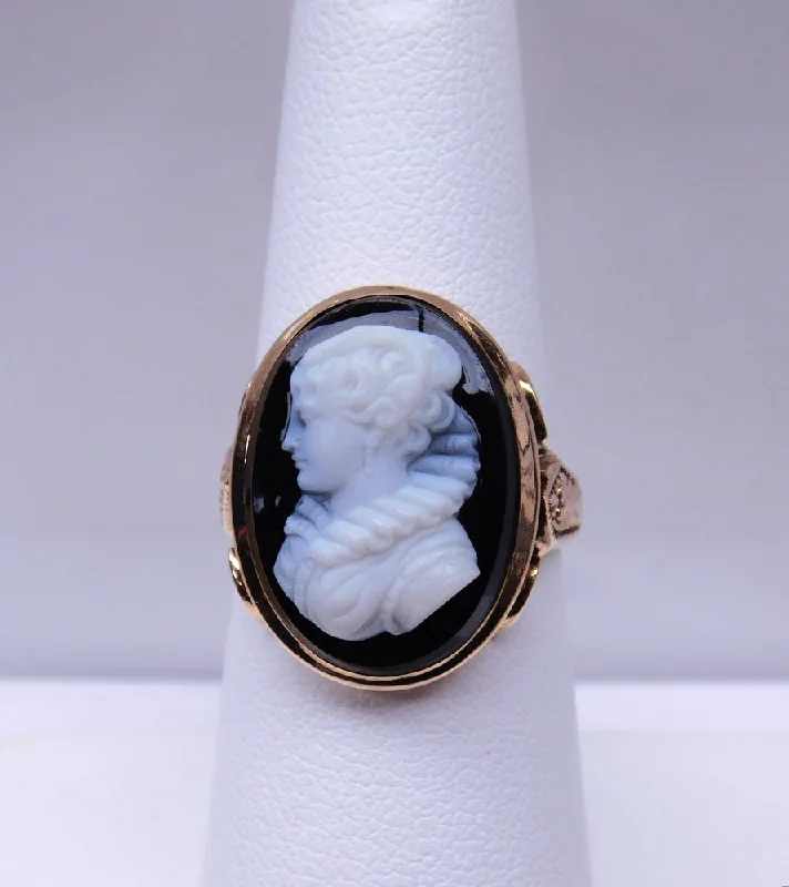 Unique Gold Rings For Special Gifts-14K VICTORIAN CAMEO RING