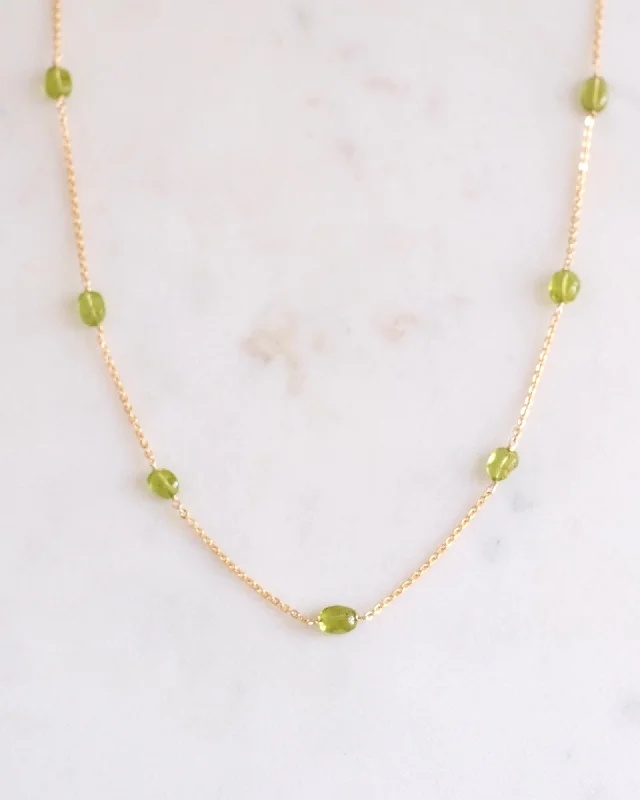 Luxury Crystal Necklace For Wedding Day-Peridot beaded Necklace