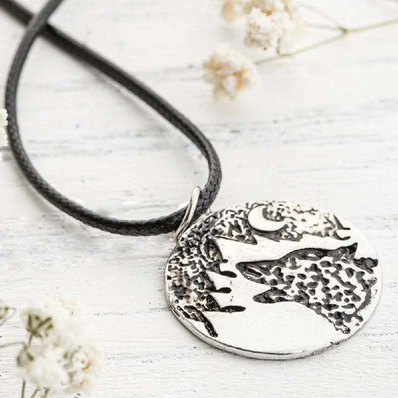 Personalized Gemstone Necklace For Custom Gifts-Silver Plated Wolf Necklace