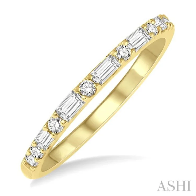 Luxury Wedding Rings With Colored Diamonds-1/3 Ctw Alternating Baguette and Round Cut Diamond Wedding Band in 14K Yellow Gold