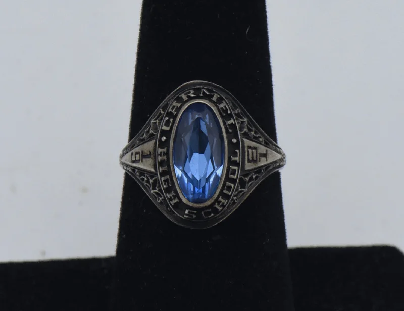 Simple Gemstone Rings For Casual Wear-Vintage Palladium-Silver Alloy Synthetic Sapphire 1981 Carmel High School Class Ring - Size 6.5