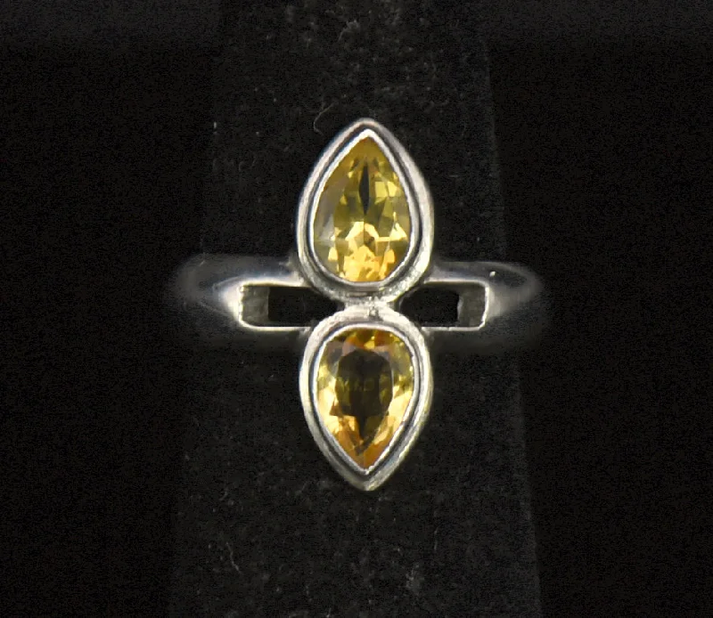 Trendy Custom Rings For Bridesmaids-Vintage Handmade Citrine Sterling Silver Ring - Size 3.5