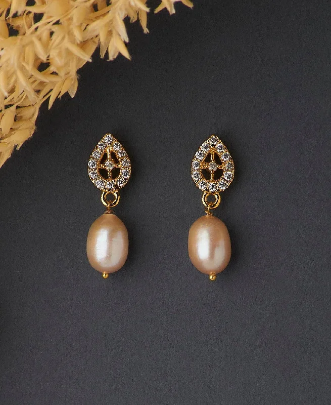 Statement Earrings For Cocktail Parties-Elegant Pearl Hanging Earring