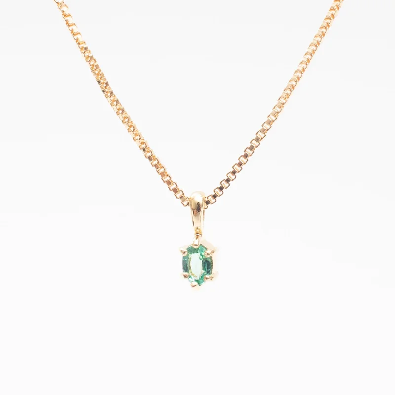 Simple Crystal Necklace For Daily Style-Gold Vermeil Oval Claw Set Emerald Necklace