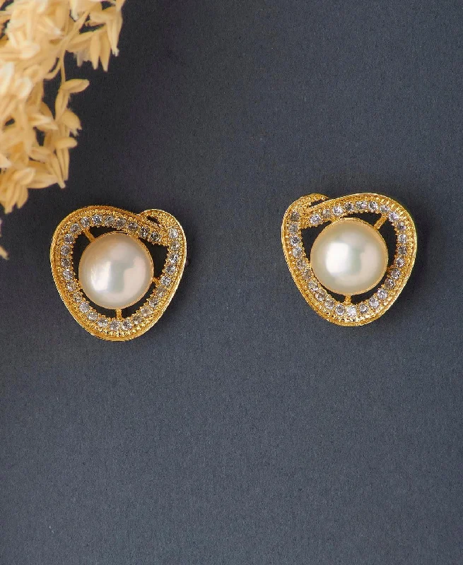 Luxury Earrings With Diamonds For Fashion-Classic Pearl Stud Earring