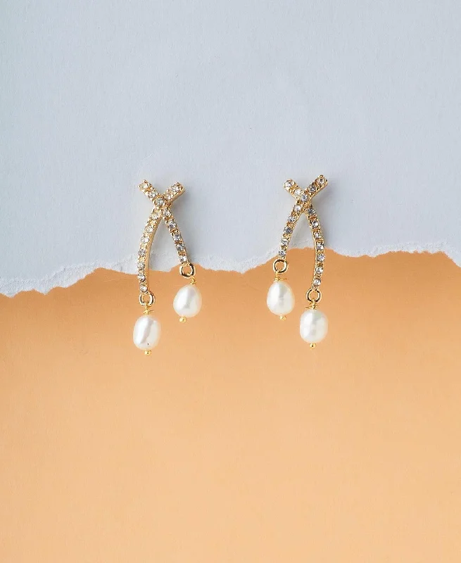 Stylish Stud Earrings For Casual Look-Fashionable Real Pearl Hanging Earring