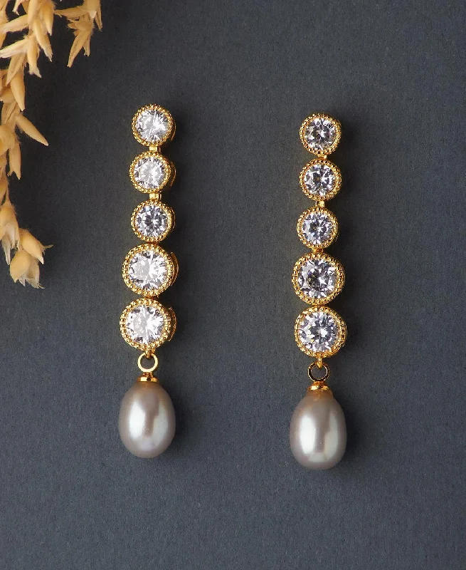 Gold Earrings With Pearls For Weddings-Delicate Stone Studded Pearl Earring