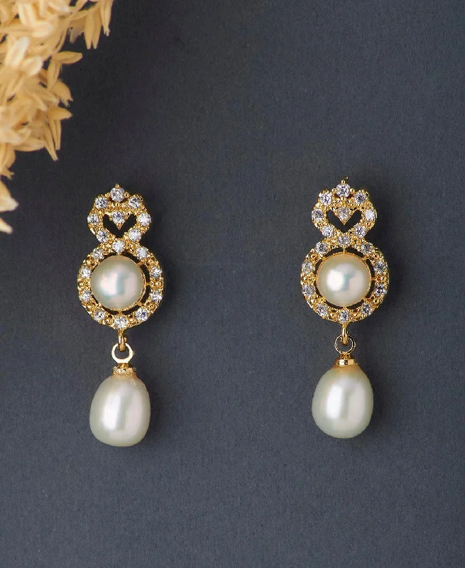 Simple Silver Drop Earrings For Casual Wear-Classic Pearl Hanging Earring