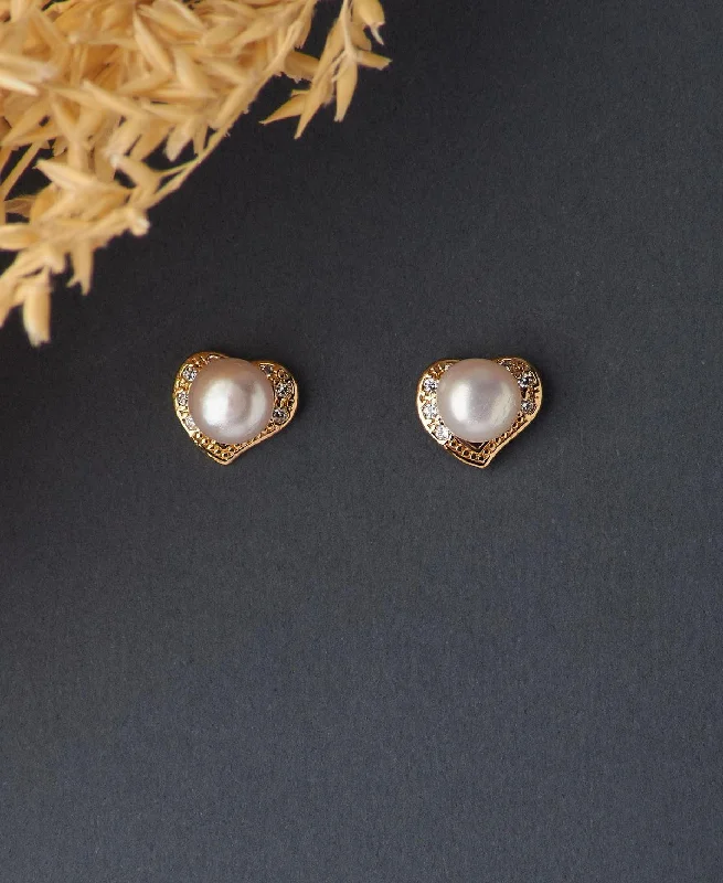 Luxury Earrings With Pearls For Evening Wear-Heart White Stud Pearl Earring