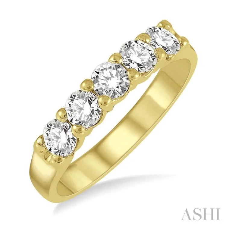 Luxury Wedding Rings With Colored Diamonds-3/4 ctw 5 Stone Round Cut Diamond Wedding Band in 14K Yellow Gold