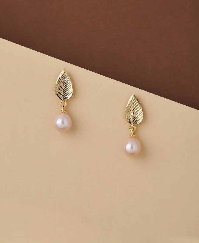 Fashionable Beaded Earrings For Events-Leaf Real Pearl Hang Earring