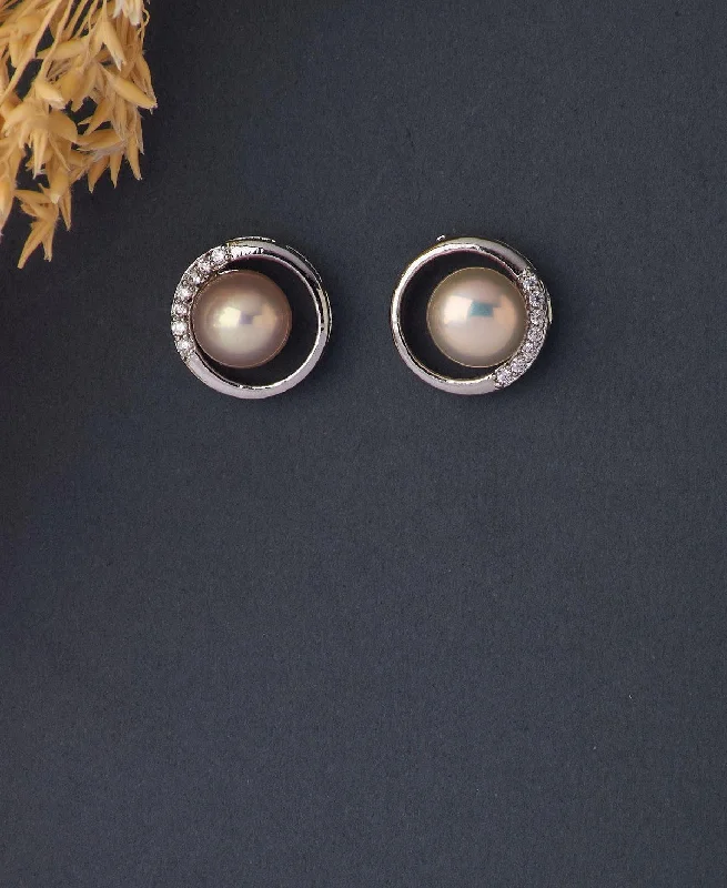 Trendy Silver Earrings For Casual Wear-Elegant Real Pearl Stud Earring