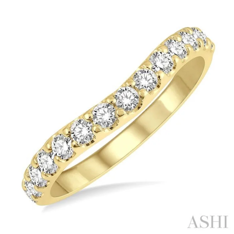 Personalized Custom Wedding Rings For Grooms-1/2 Ctw Arched Center Round Cut Diamond Wedding Band in 14K Yellow Gold