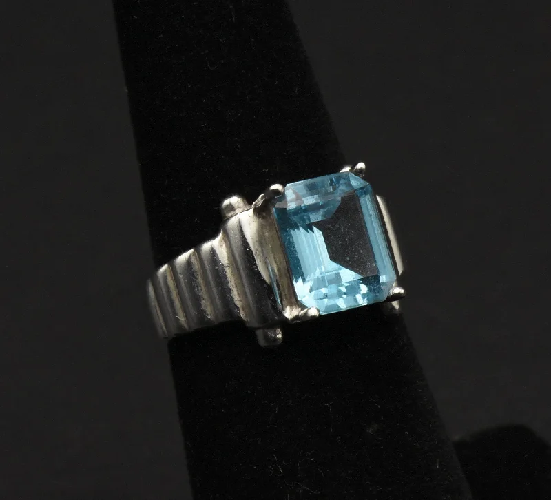 Trendy Gemstone Wedding Rings For Bridesmaids-Vintage Blue Topaz Sterling Silver Ring - Size 5.75