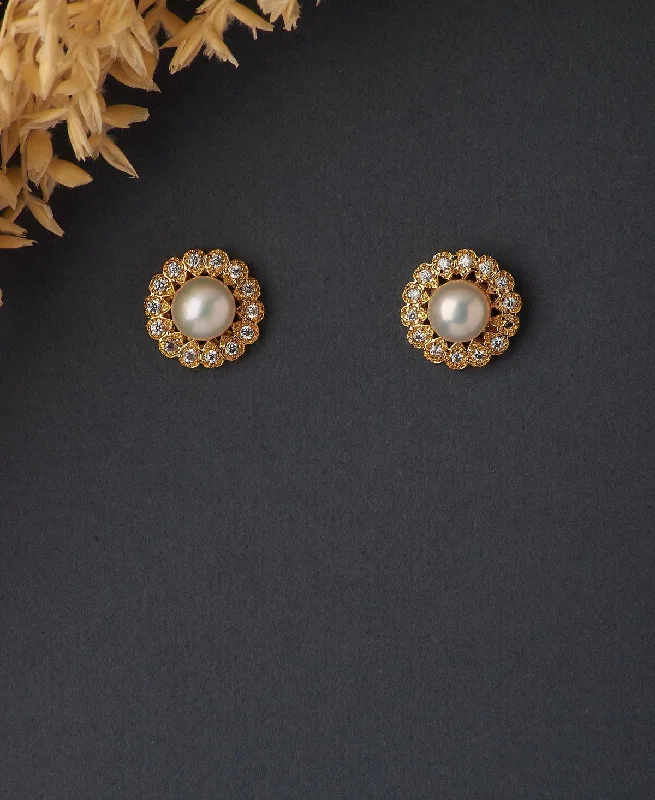 Handcrafted Gold Earrings For Special Gifts-Floral Pearl Stud Earring