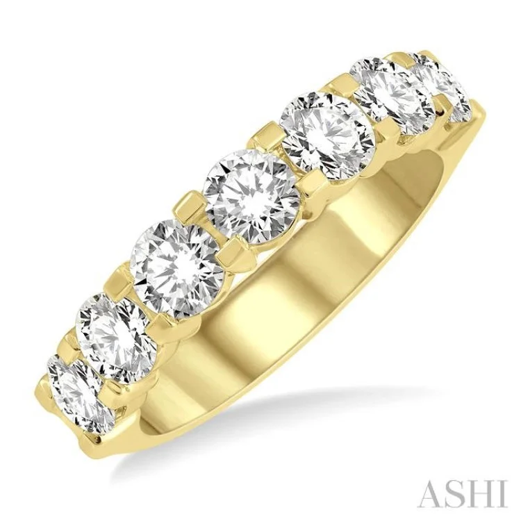 Custom Diamond Rings For Anniversary Gifts-1 1/2 ctw 7 Stone Round Cut Diamond Wedding Band in 14K Yellow Gold