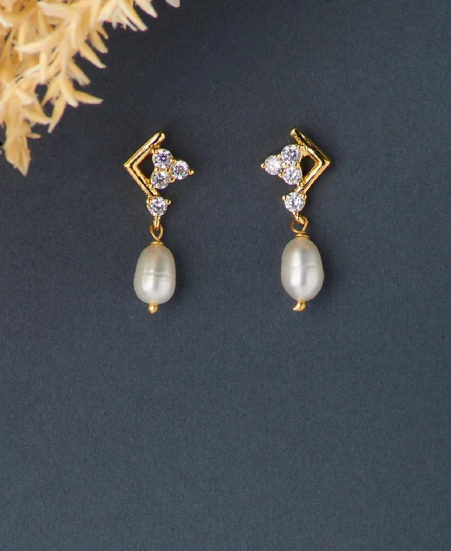 Vintage-Inspired Earrings For Bridal Style-Half Regal Stone Studded Pearl Earring