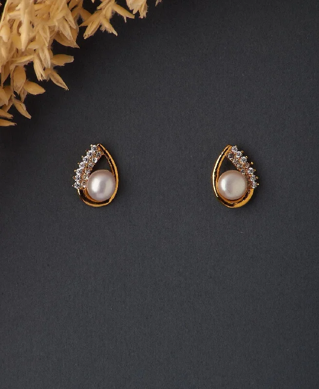 Luxury Diamond Earrings For Engagement-Pretty Pearl Stud Earring