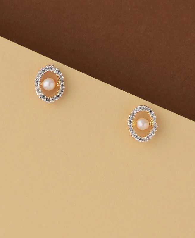 Vintage Pearl Earrings For Weddings-Pretty Pearl Stud Earring