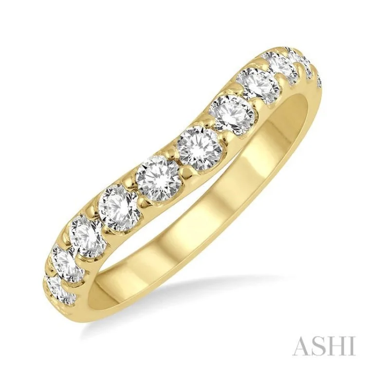 Simple Engagement Rings With Custom Stones-3/4 Ctw Arched Center Round Cut Diamond Wedding Band in 14K Yellow Gold