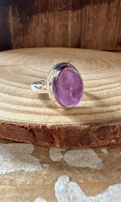 Luxury Gemstone Rings For Special Moments-HEALING OVAL Amethyst Sterling Silver Ring • Size 8