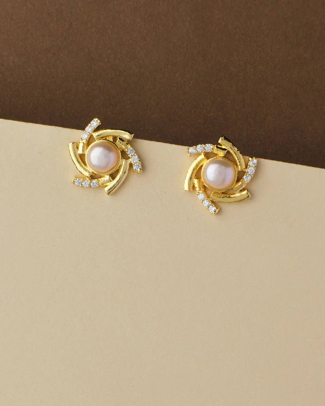 Retro-Inspired Earrings For Vintage Lovers-Floral Pearl Stud Earring