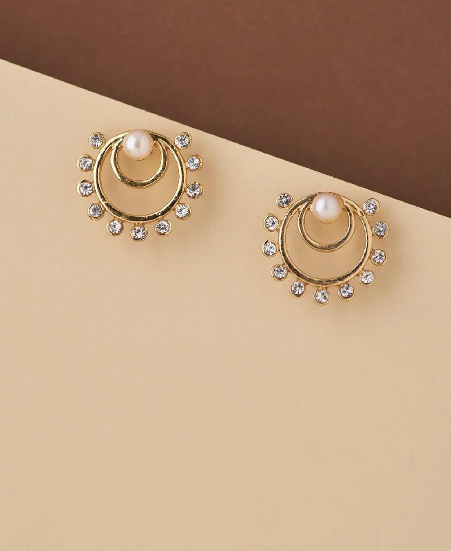 Crystal Stud Earrings For Elegant Look-Delicate Stone Studded Pearl Earring