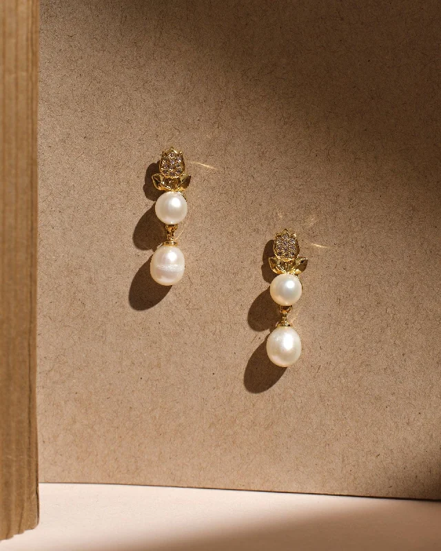 Elegant Teardrop Earrings For Evening Wear-Celestial Bloom Pearl Earrings