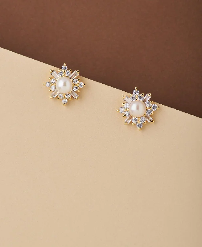 Dainty Gold Earrings For Everyday Use-Floral and Beautiful Pearl Earring