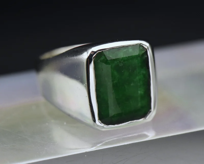 Luxury Engagement Rings For Timeless Proposals-Vintage Sterling Silver Dyed Emerald Ring - Size 11.25